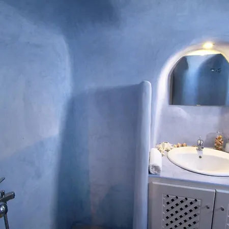 Blu Bianco Cave House By Sv