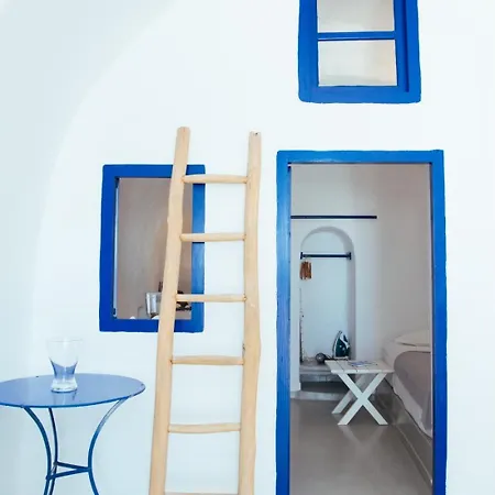 Blu Bianco Cave House 別荘 イア