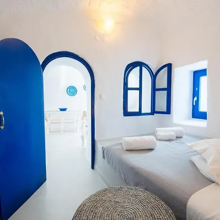 Blu Bianco Cave House By Sv Ía