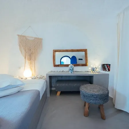 Blu Bianco Cave House By Sv * 伊亚